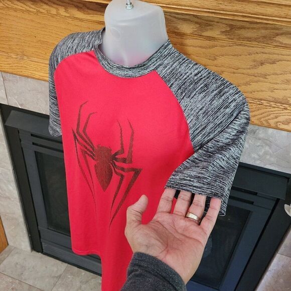 Marvel L Ultimate Spiderman T Shirt - Picture 1 of 4